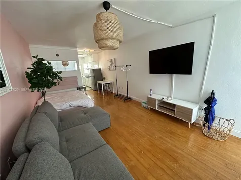 300 74th Street Miami Beach FL 33141