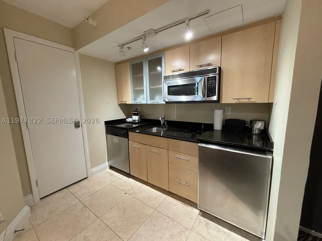 2670 E Sunrise Boulevard Fort Lauderdale FL 33304