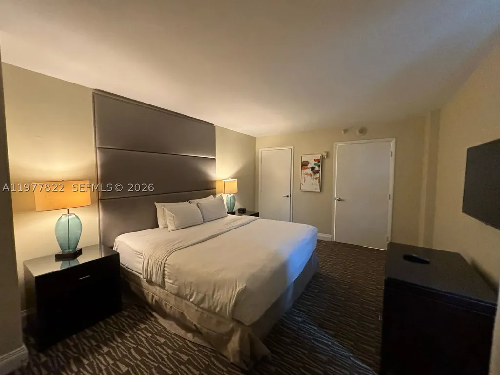 2670 E Sunrise Boulevard Fort Lauderdale FL 33304