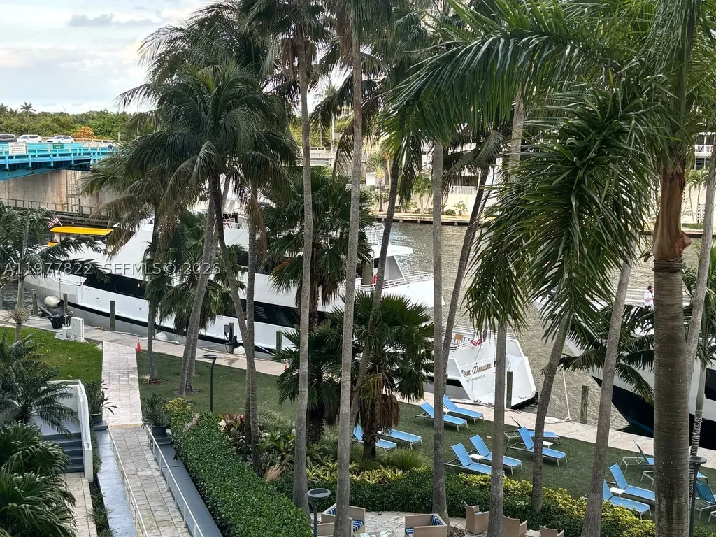2670 E Sunrise Boulevard Fort Lauderdale FL 33304