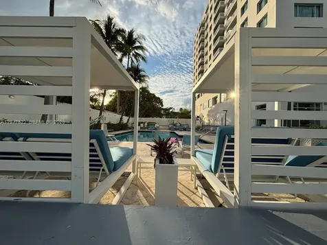 2670 E Sunrise Boulevard Fort Lauderdale FL 33304