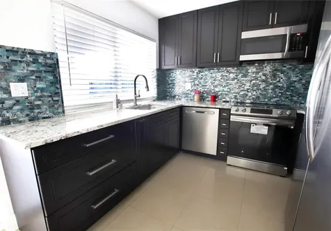 8116 NW 72nd Avenue Tamarac FL 33321