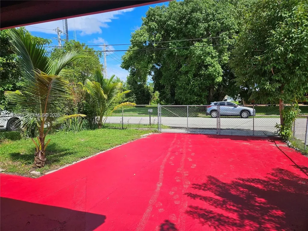 2121 NW 26th Avenue Fort Lauderdale FL 33311