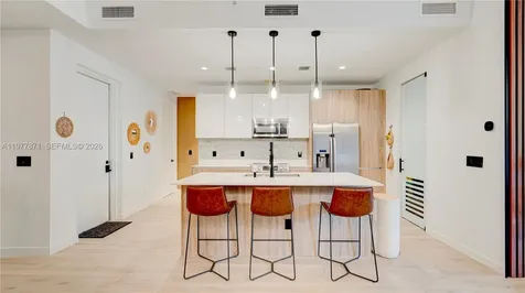 545 SW 11th Street Miami FL 33129