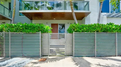 545 SW 11th Street Miami FL 33129