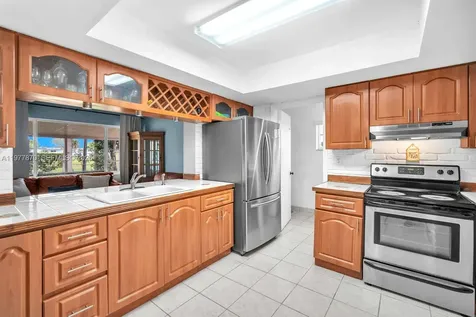 2030 NW 91st Terrace Pembroke Pines FL 33024