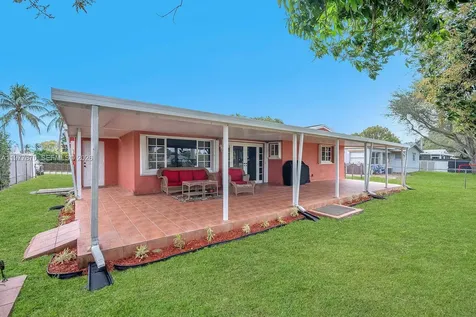 2030 NW 91st Terrace Pembroke Pines FL 33024