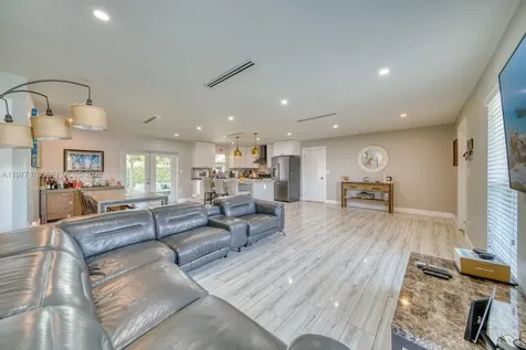 9104 SW 180th Street Palmetto Bay FL 33157