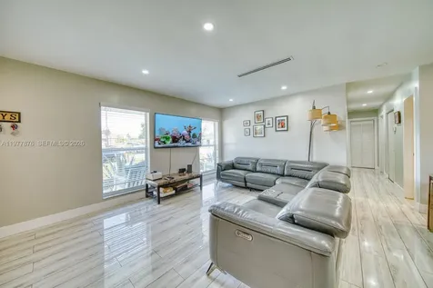 9104 SW 180th Street Palmetto Bay FL 33157