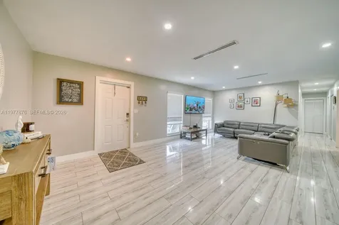 9104 SW 180th Street Palmetto Bay FL 33157