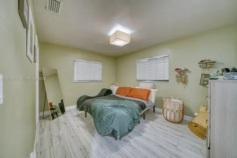 9104 SW 180th Street Palmetto Bay FL 33157