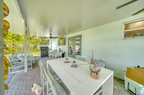 9104 SW 180th Street Palmetto Bay FL 33157