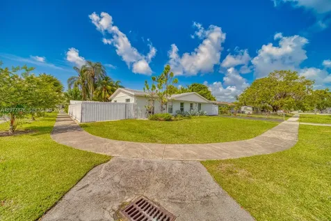 9104 SW 180th Street Palmetto Bay FL 33157