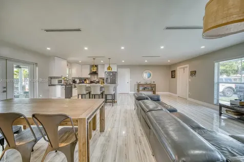 9104 SW 180th Street Palmetto Bay FL 33157