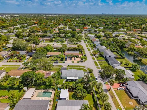 9104 SW 180th Street Palmetto Bay FL 33157