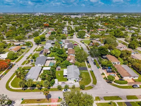 9104 SW 180th Street Palmetto Bay FL 33157