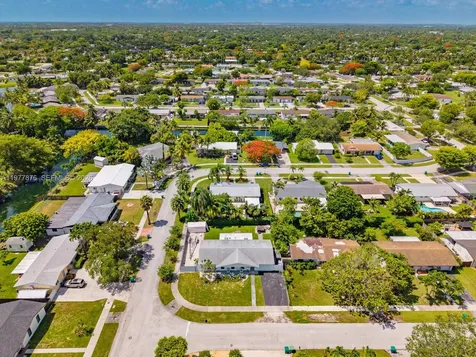 9104 SW 180th Street Palmetto Bay FL 33157