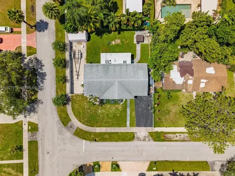 9104 SW 180th Street Palmetto Bay FL 33157