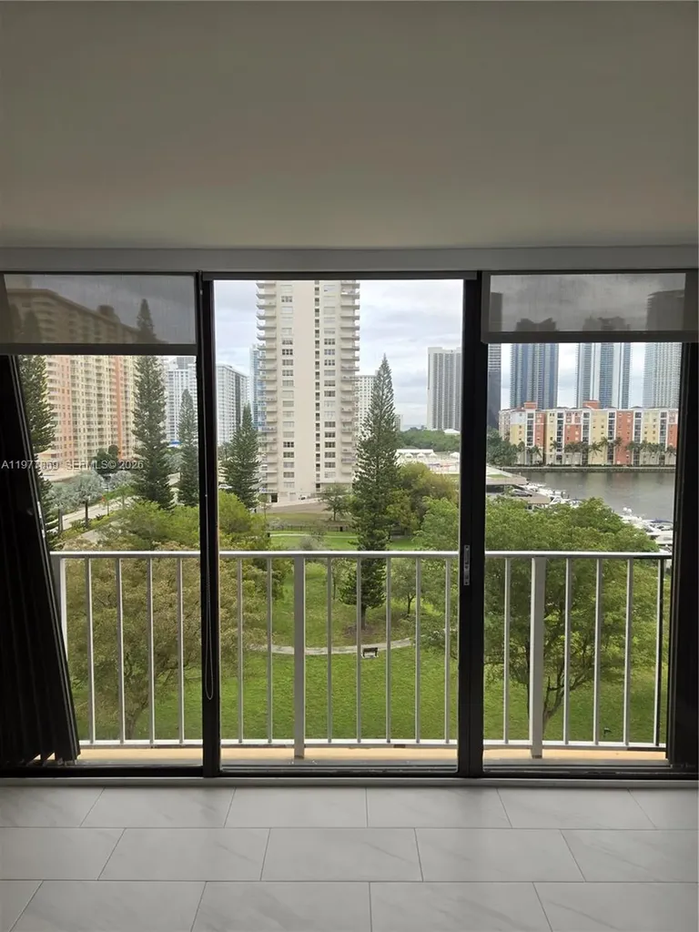 Sunny Isles Beach FL 33160