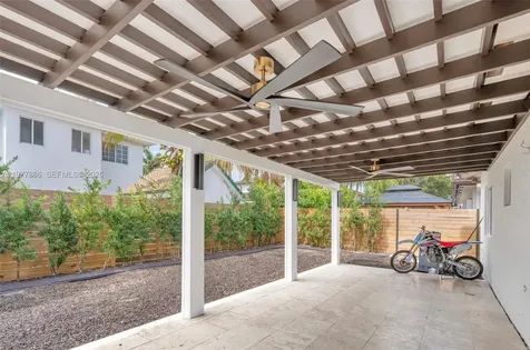 14486 SW 158th Place Miami FL 33196