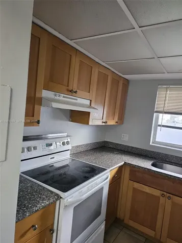 7570 SW 82nd Street Miami FL 33143