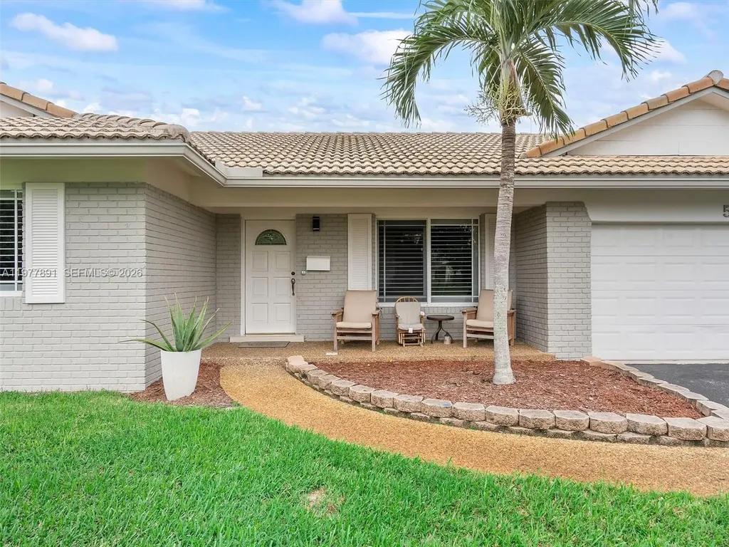 5620 SW 9th Street Plantation FL 33317