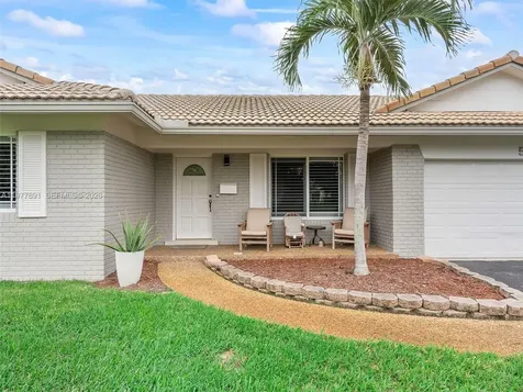 5620 SW 9th Street Plantation FL 33317