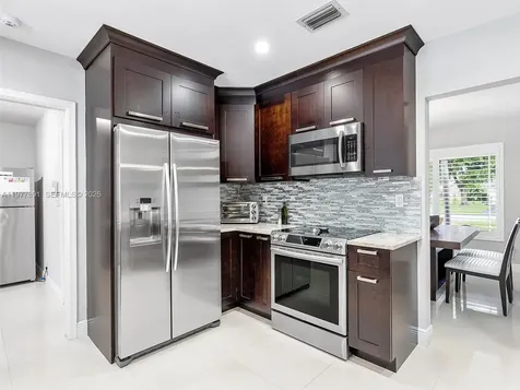 5620 SW 9th Street Plantation FL 33317