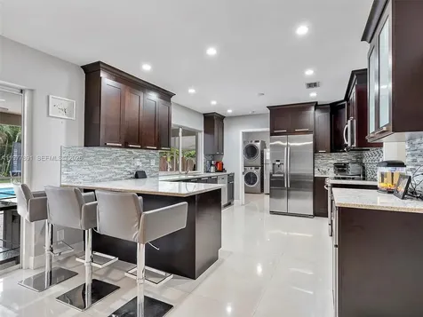 5620 SW 9th Street Plantation FL 33317
