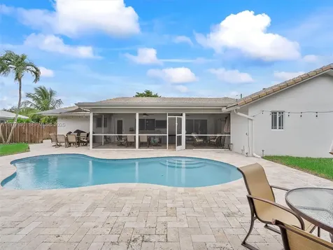 5620 SW 9th Street Plantation FL 33317
