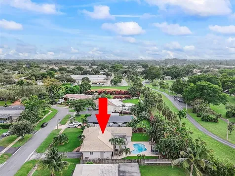 5620 SW 9th Street Plantation FL 33317