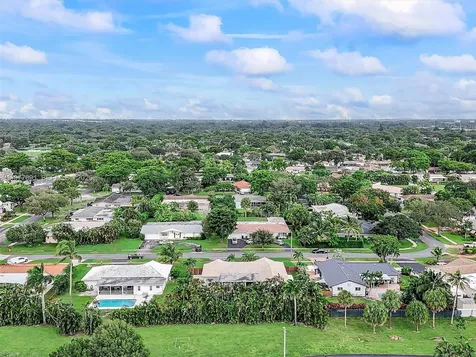 5620 SW 9th Street Plantation FL 33317