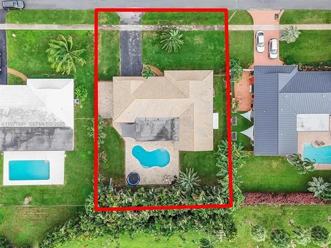 5620 SW 9th Street Plantation FL 33317