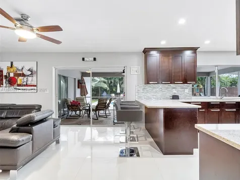 5620 SW 9th Street Plantation FL 33317