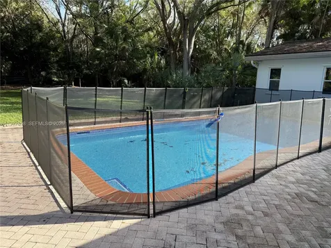 6399 SW 100th Street Pinecrest FL 33156