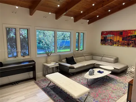 6399 SW 100th Street Pinecrest FL 33156
