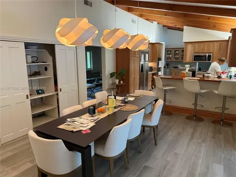 6399 SW 100th Street Pinecrest FL 33156