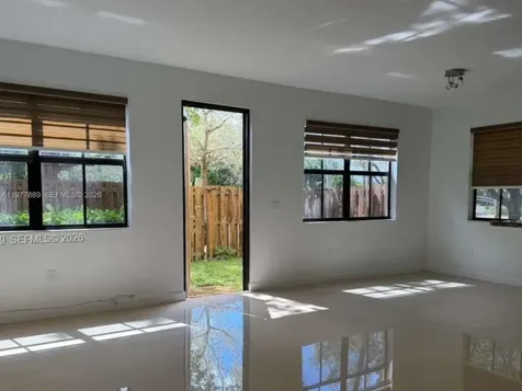 12350 S Village Circle Davie FL 33325