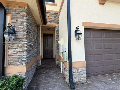 12350 S Village Circle Davie FL 33325