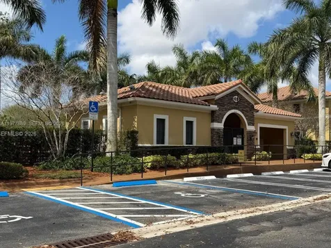 12350 S Village Circle Davie FL 33325