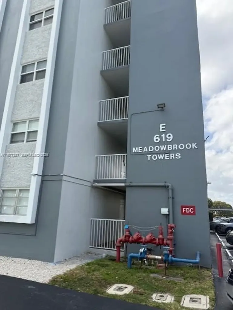 619 NE 14th Avenue Hallandale Beach FL 33009