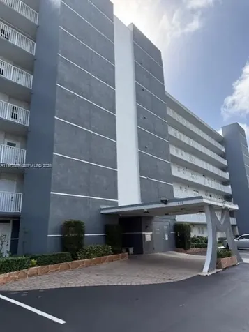 619 NE 14th Avenue Hallandale Beach FL 33009