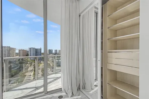 17475 Collins Avenue Miami Beach FL 33160