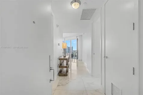 17475 Collins Avenue Miami Beach FL 33160