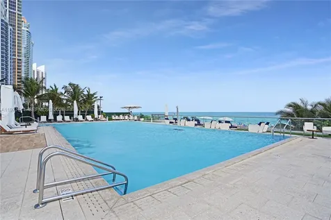 17475 Collins Avenue Miami Beach FL 33160