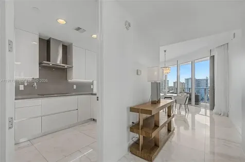 17475 Collins Avenue Miami Beach FL 33160