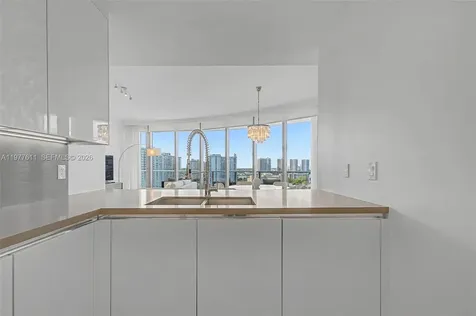 17475 Collins Avenue Miami Beach FL 33160