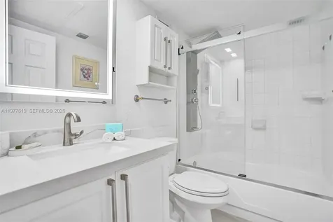 2501 S Ocean Drive Hollywood FL 33019