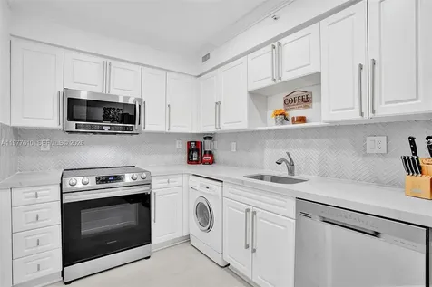 2501 S Ocean Drive Hollywood FL 33019