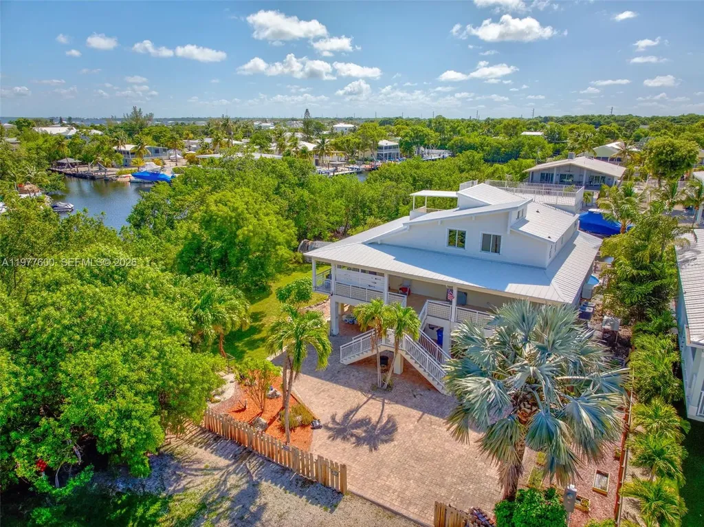 894 Ellen Drive Key Largo FL 33037